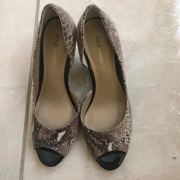 NIB Sole Society Leather Snake Pep Toe Wedges - Picture 11 of 12